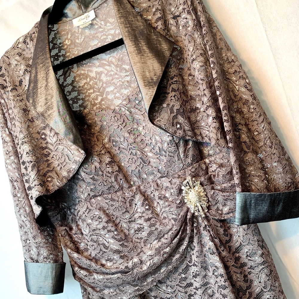 Sally from Simply Dresses, 2XL, NWT, gray lace